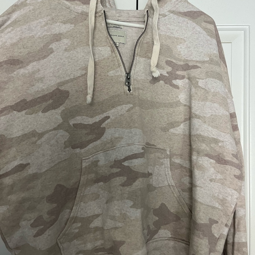 American Eagle Outfitters Camo Zip Up Hoodie